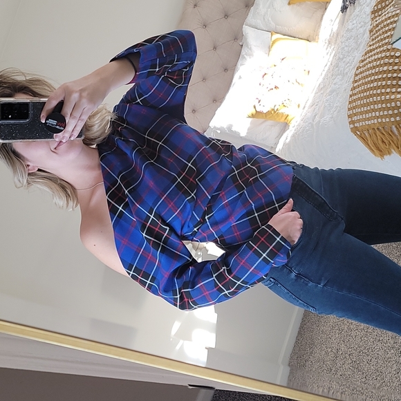 Zara Off the Shoulder Top - Picture 2 of 4